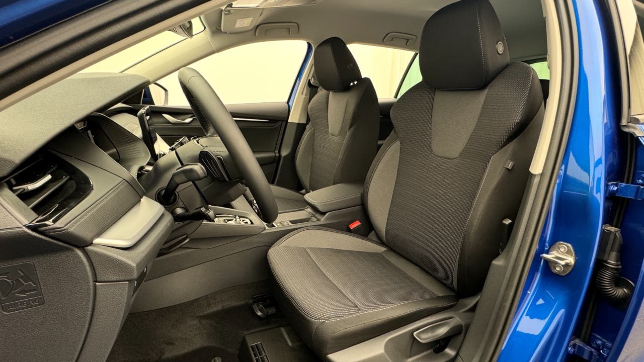 SKODA Octavia Combi 1.5 TSI mHEV DSG Selection-image-4