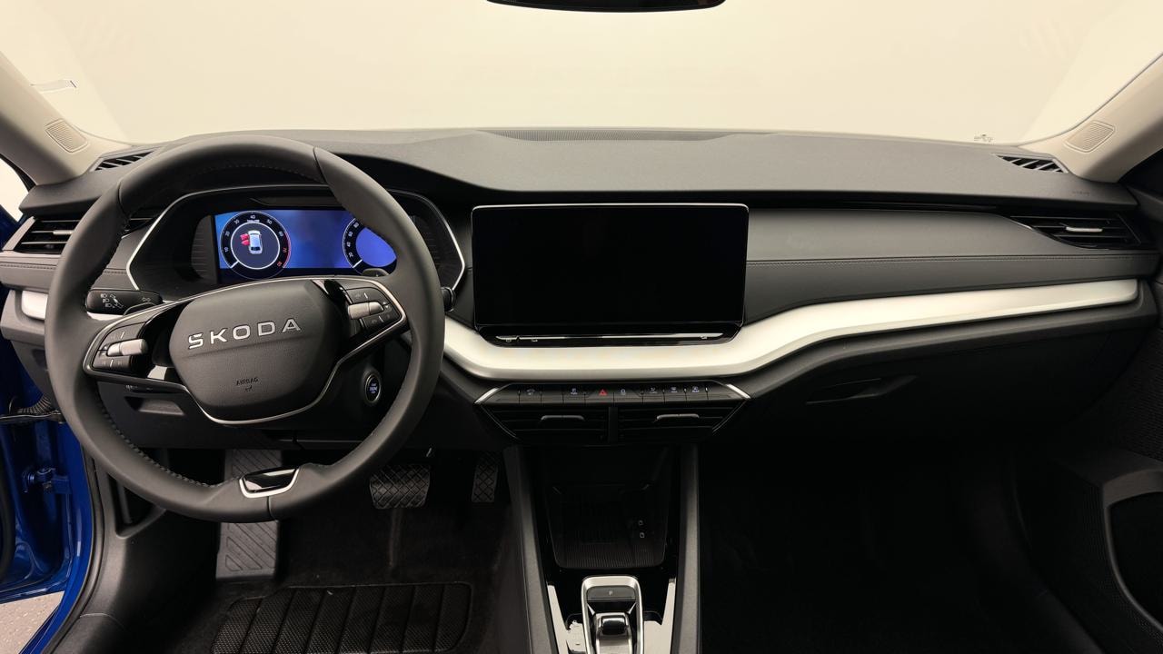 SKODA Octavia Combi 1.5 TSI mHEV DSG Selection-image-5