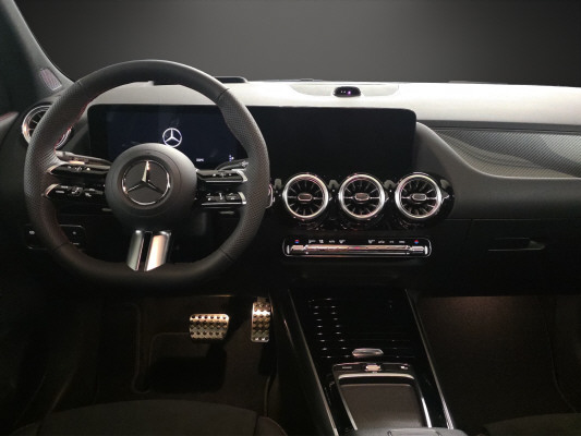 MERCEDES-BENZ GLA 200 Night Star 7G-D-image-7