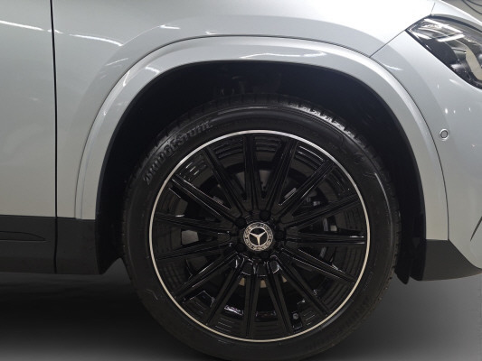 MERCEDES-BENZ GLA 200 Night Star 7G-D-image-5