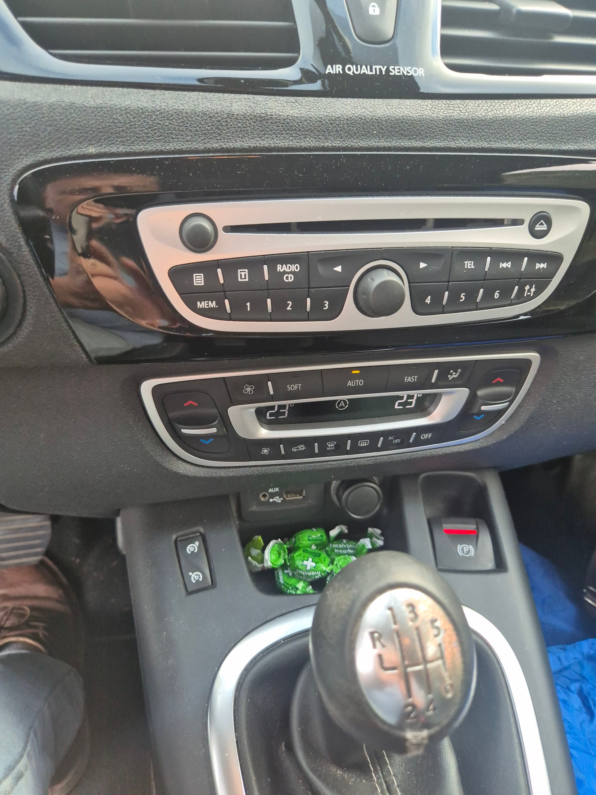RENAULT Scénic 1.4 16V Turbo Bose-image-10