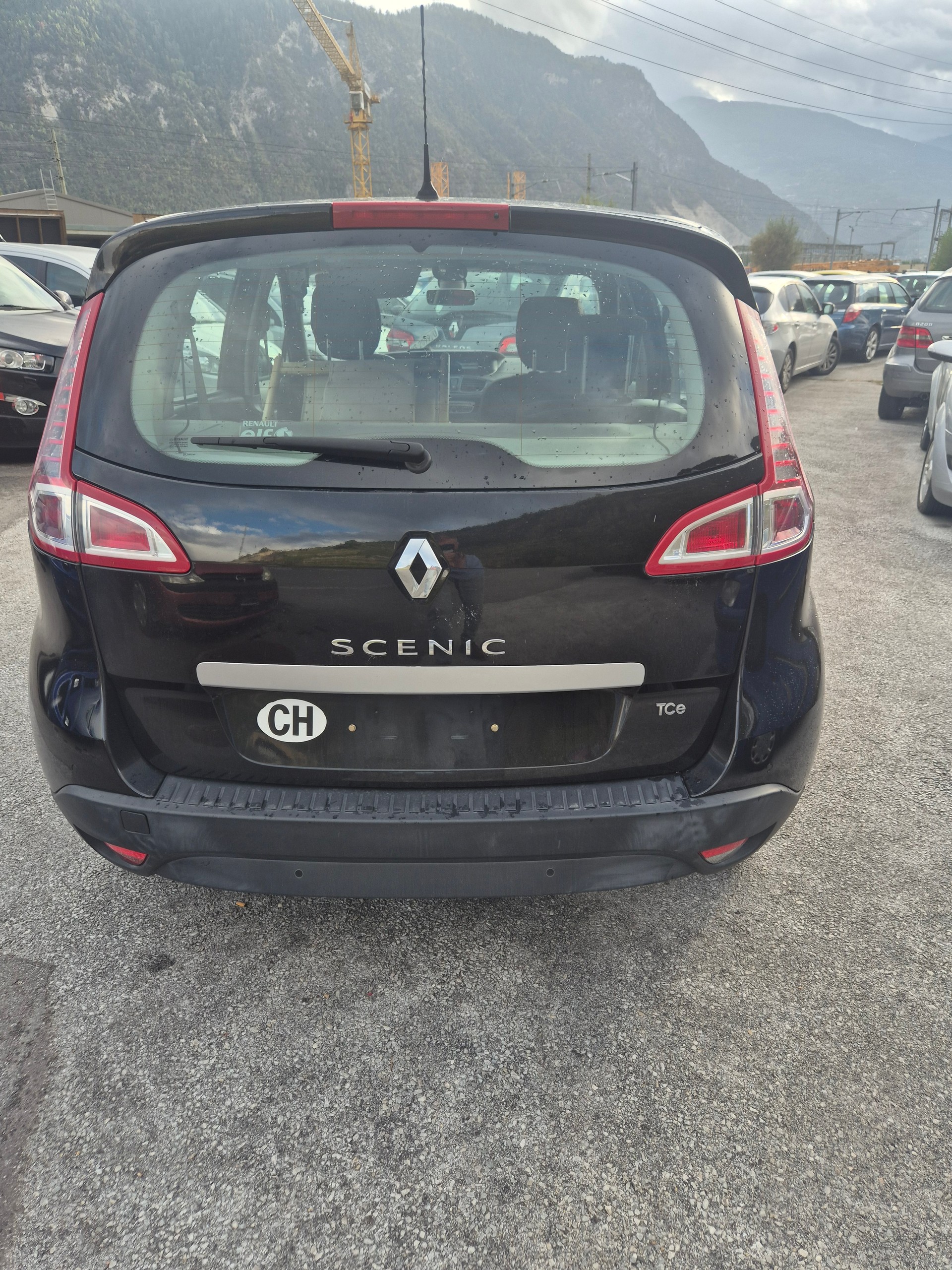 RENAULT Scénic 1.4 16V Turbo Bose-image-4