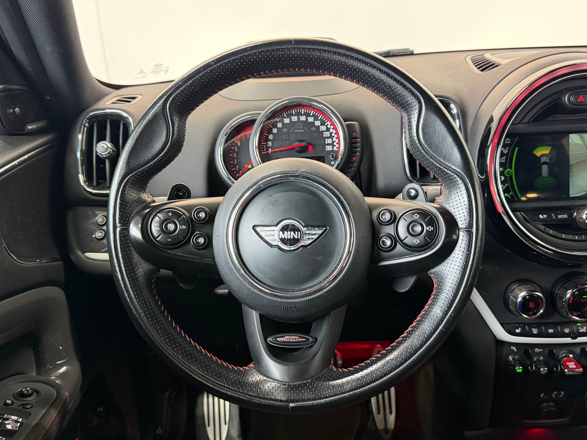 MINI Countryman John Cooper Works ALL4-image-14