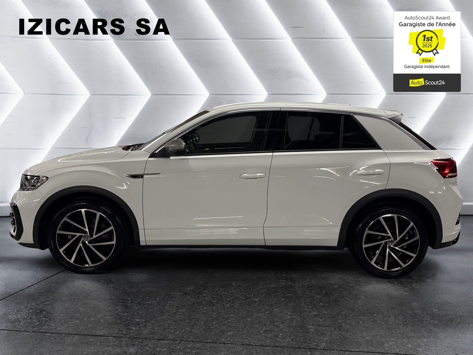 VW T-Roc 2.0 TSI R DSG 4Motion/BeatsAudio / Caméra de recul / App-Connect / Roues Hiver 17" incluses-image-4