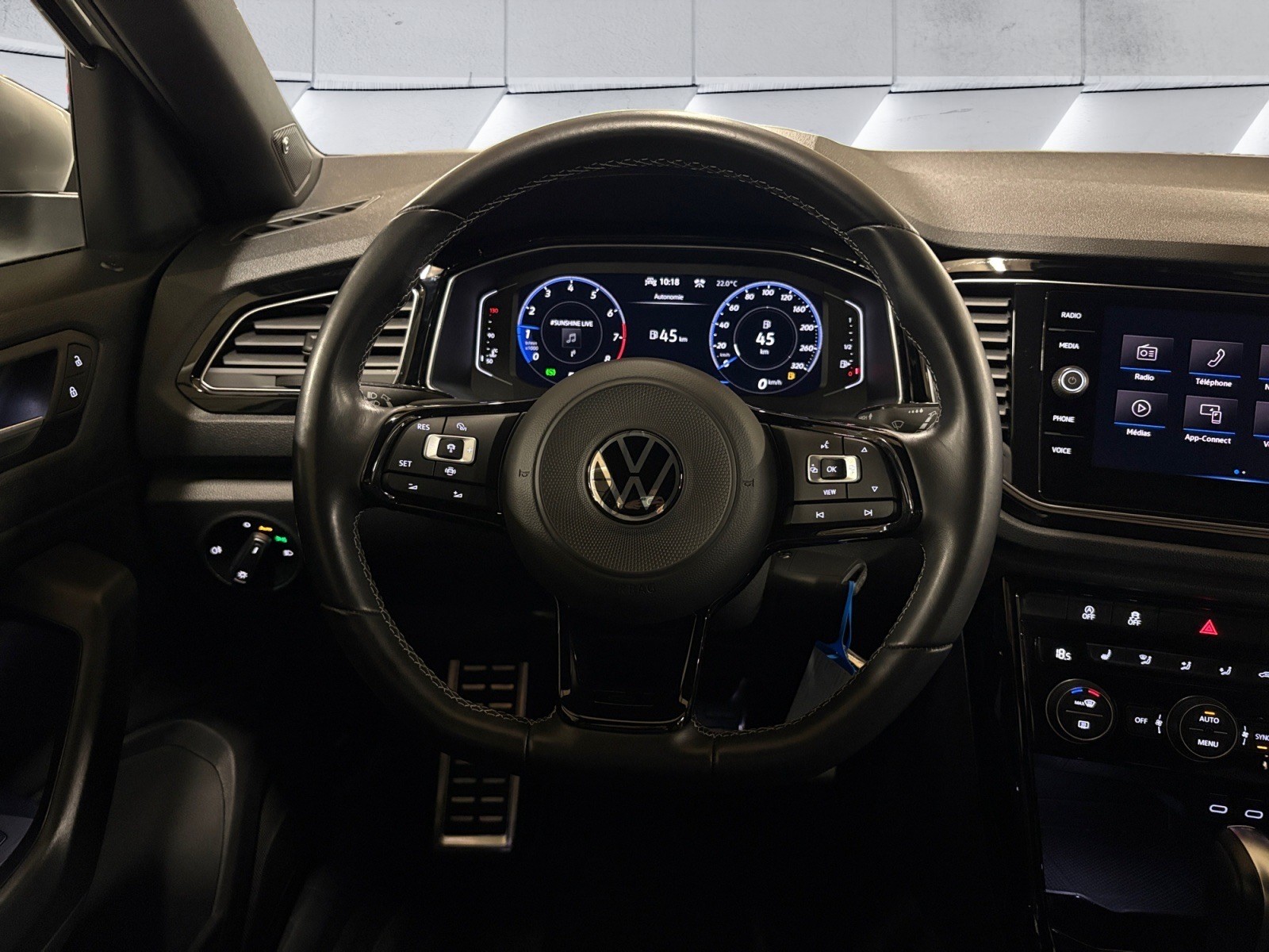 VW T-Roc 2.0 TSI R DSG 4Motion/BeatsAudio / Caméra de recul / App-Connect / Roues Hiver 17" incluses-image-10