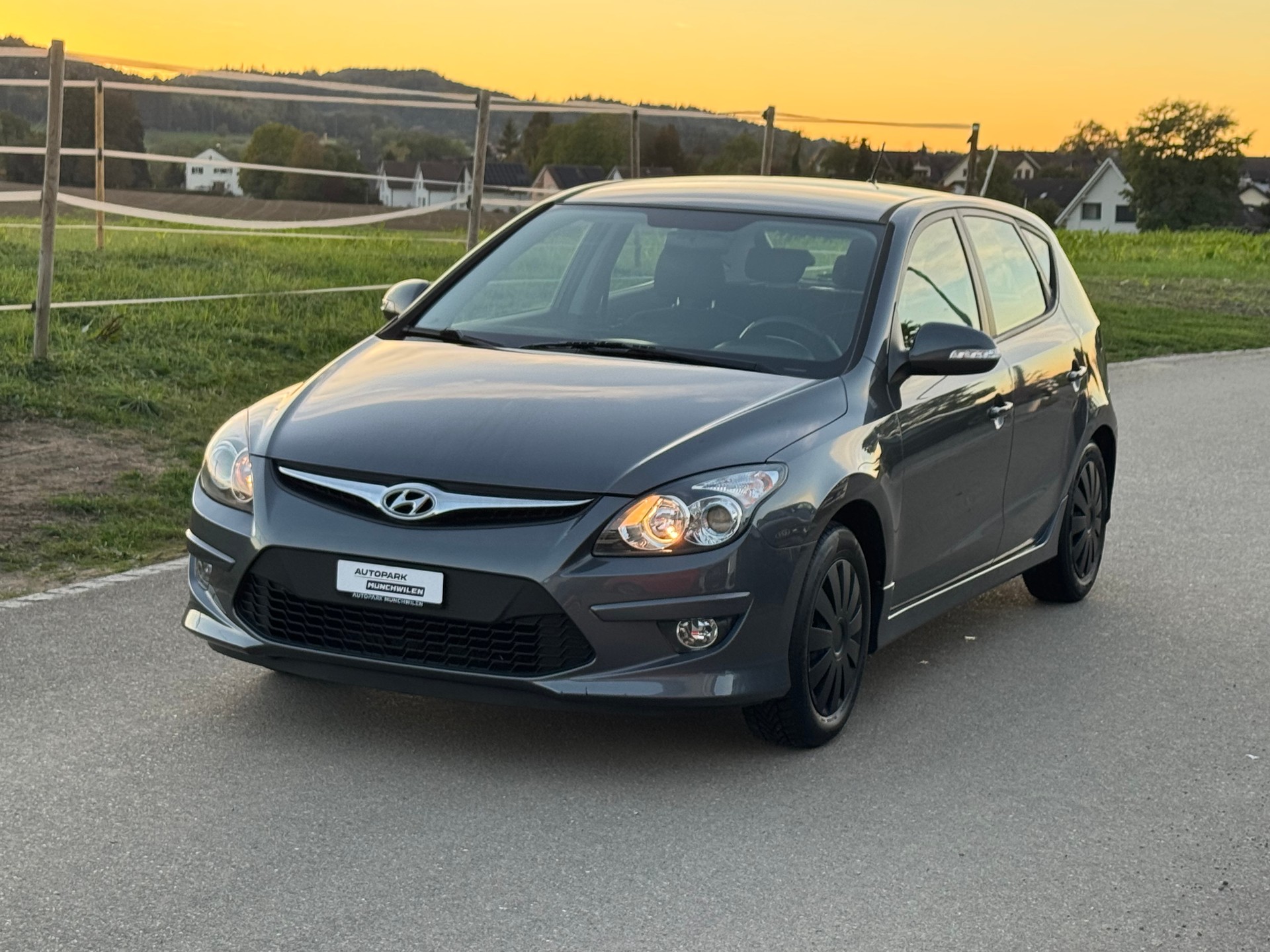 HYUNDAI i30 1.6 Style Automatic-image-0