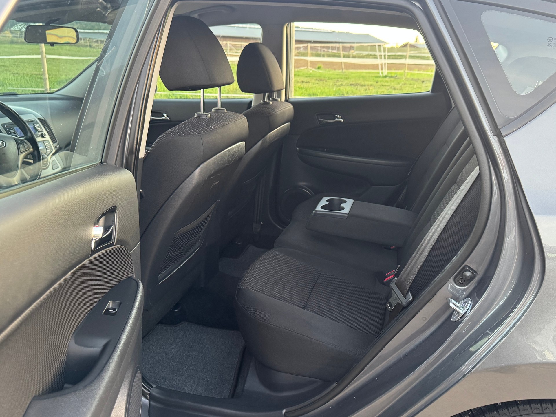 HYUNDAI i30 1.6 Style Automatic-image-9