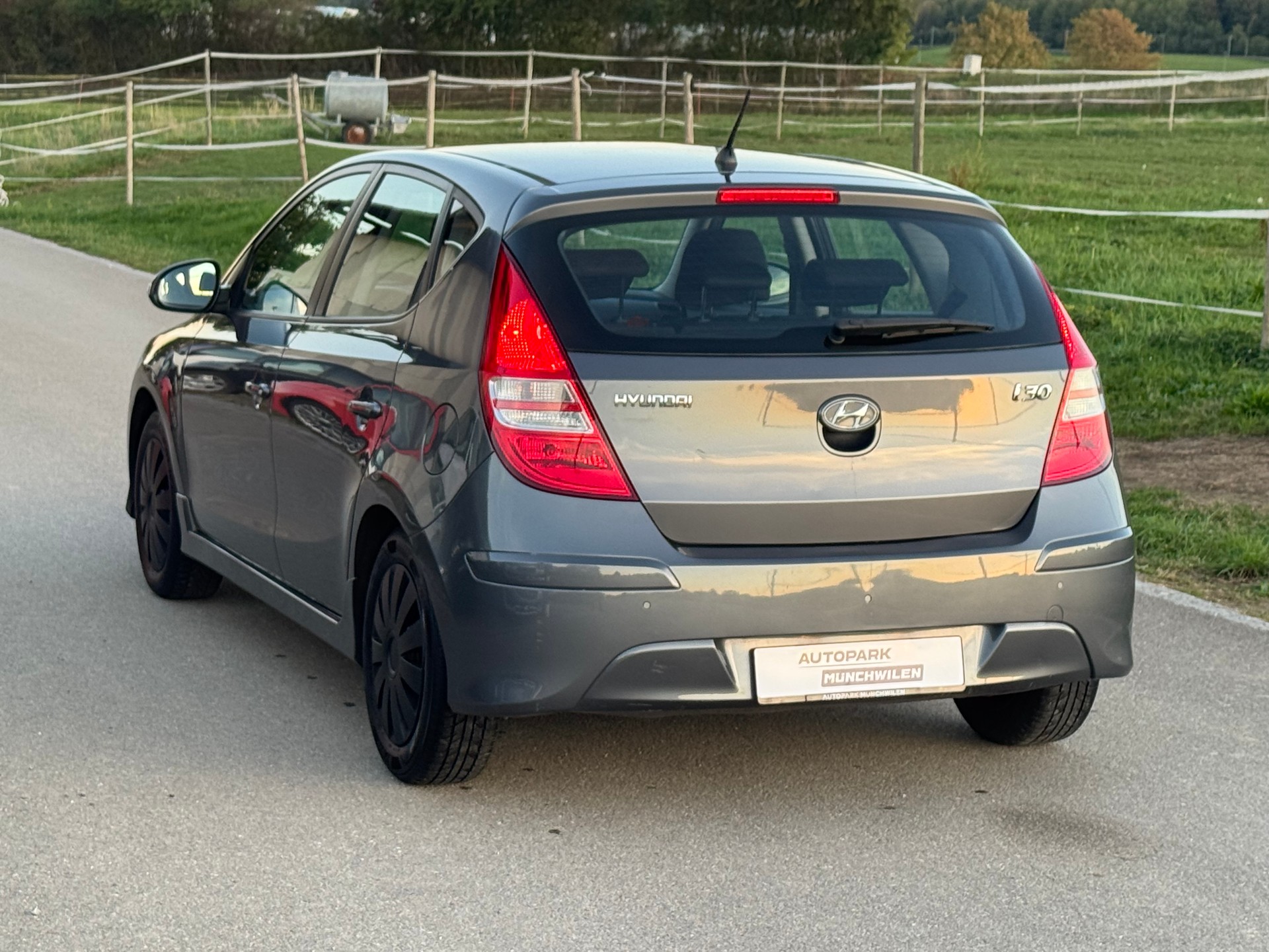 HYUNDAI i30 1.6 Style Automatic-image-3