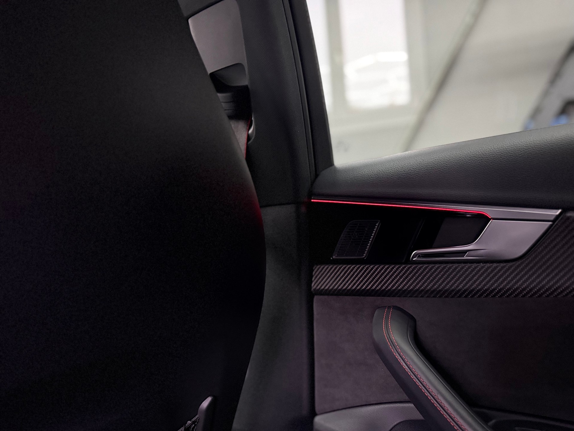 AUDI RS4 Avant quattro | 1. Hand | ACC Tempomat | Head-Up Display | Carbon Interieur&Exterieur | Rückfahrkamera | Bang&Olufsen-image-24
