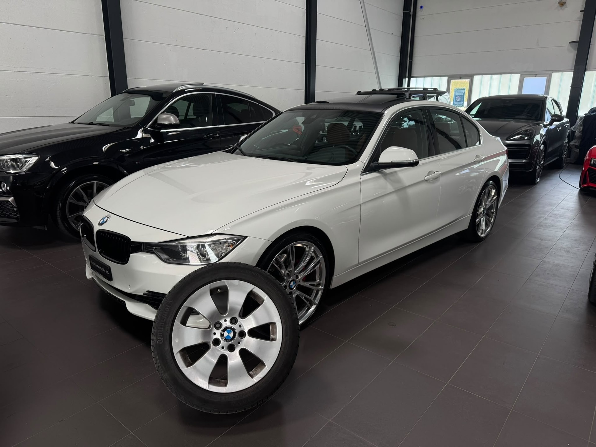 BMW 330d Luxury Line Steptronic-image-30