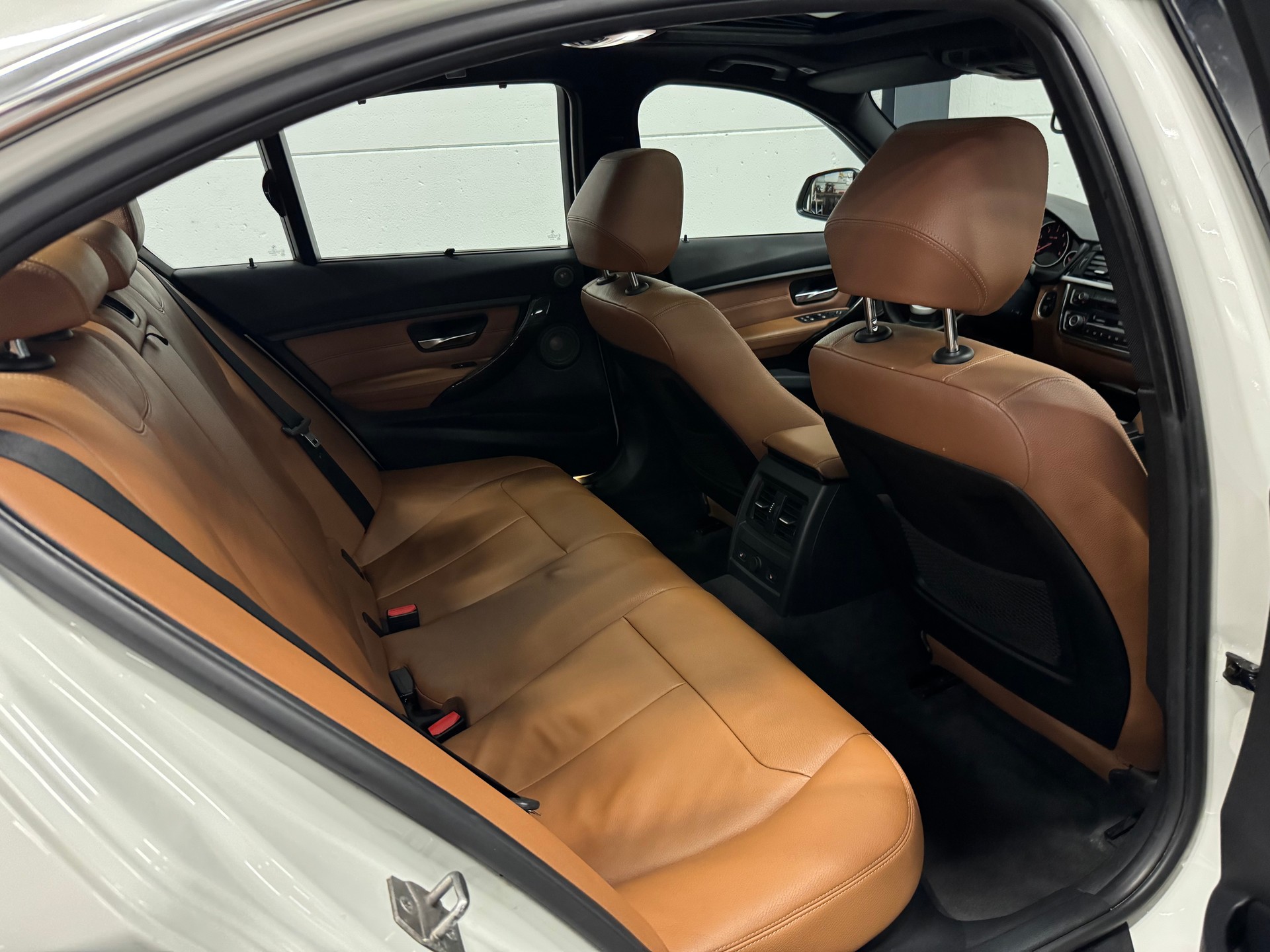 BMW 330d Luxury Line Steptronic-image-21