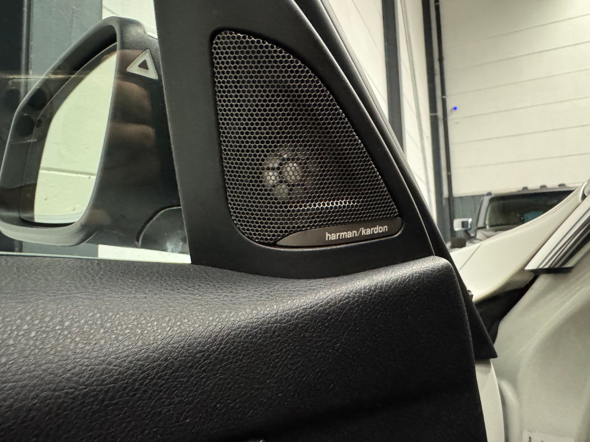 BMW 330d Luxury Line Steptronic-image-26