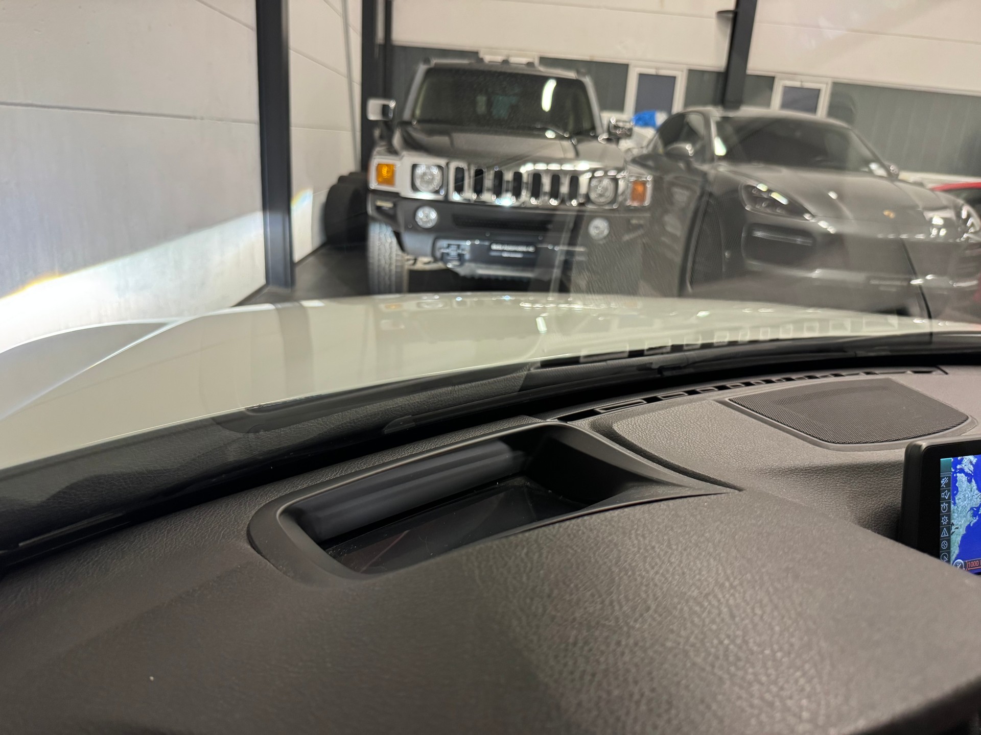 BMW 330d Luxury Line Steptronic-image-29