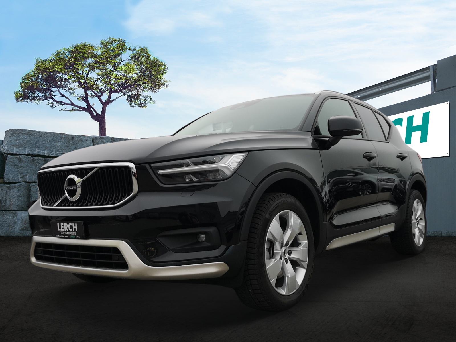 VOLVO XC40 B4 Benzin Mild Hybrid AWD Momentum Geartronic-image-0