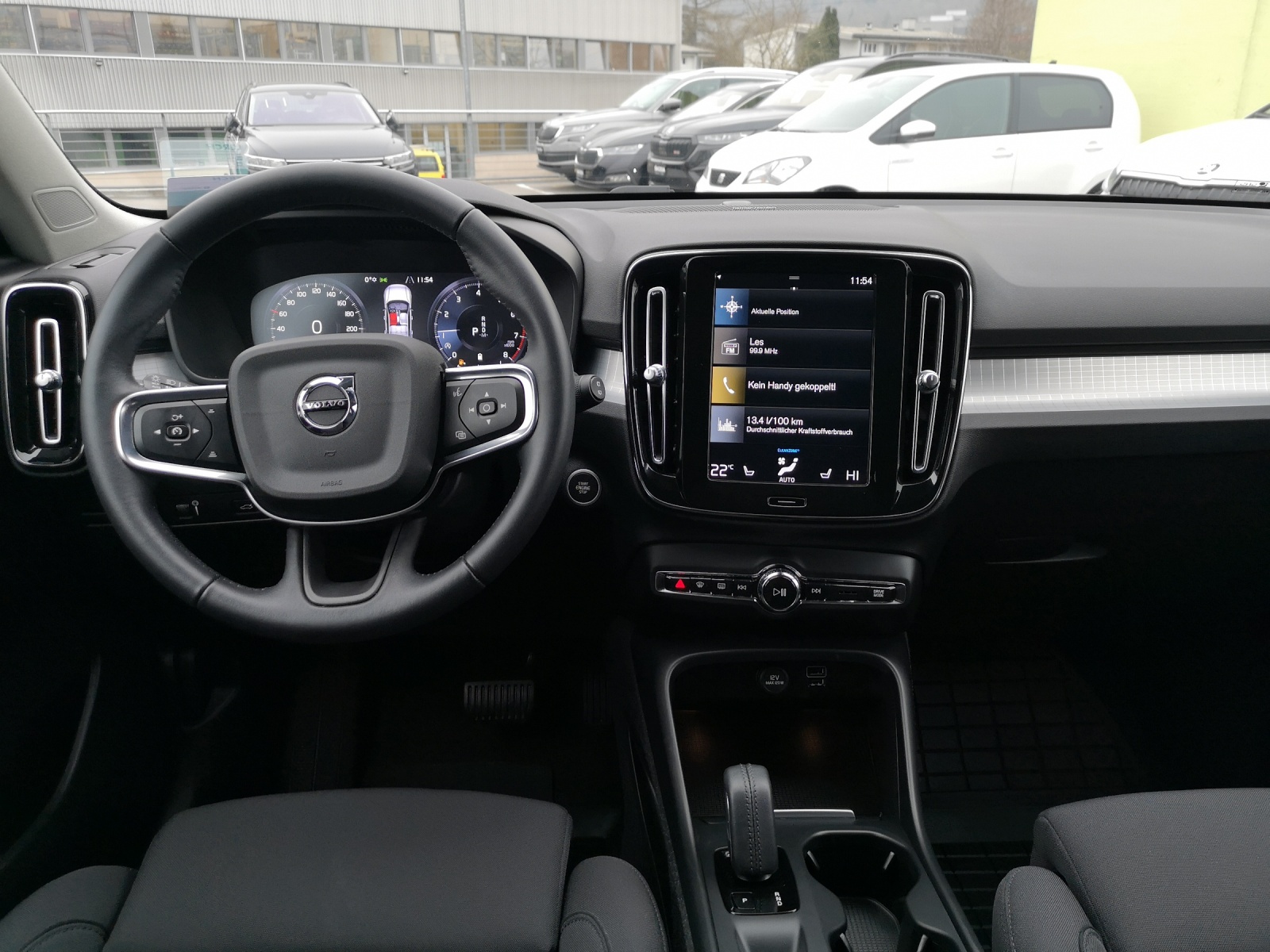 VOLVO XC40 B4 Benzin Mild Hybrid AWD Momentum Geartronic-image-8