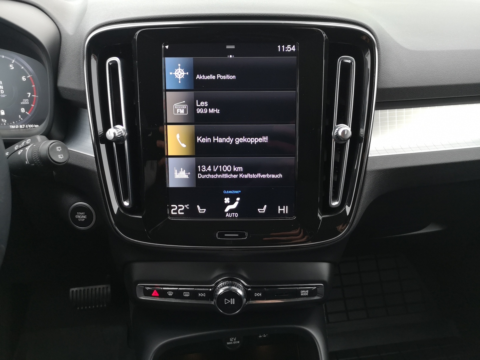 VOLVO XC40 B4 Benzin Mild Hybrid AWD Momentum Geartronic-image-11