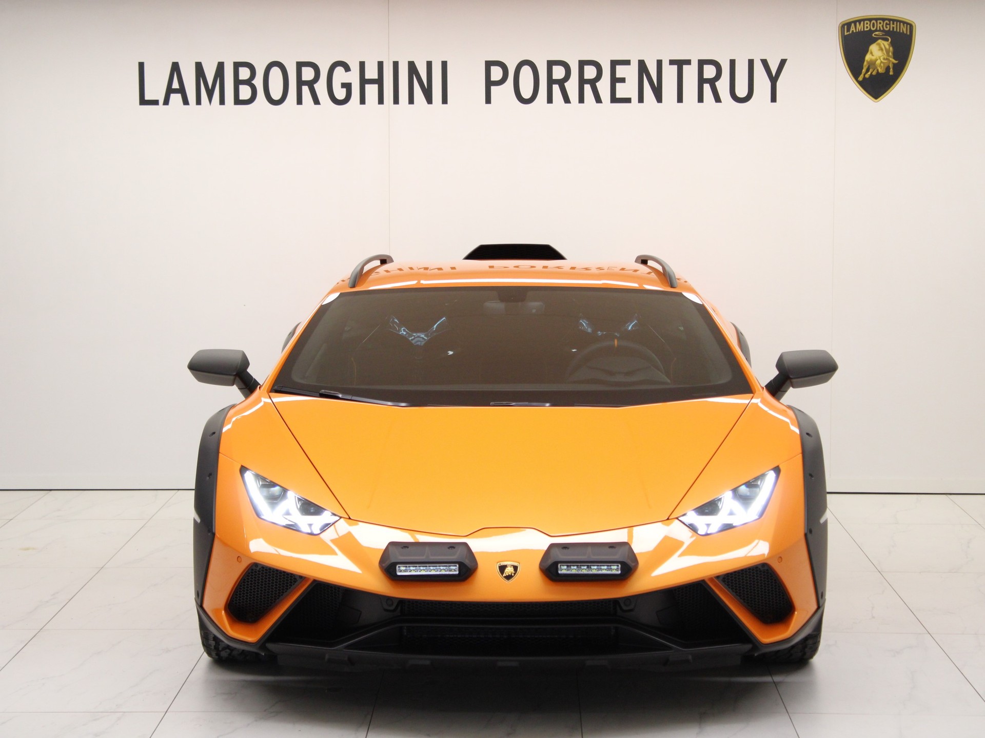 LAMBORGHINI Huracan Sterrato-image-4