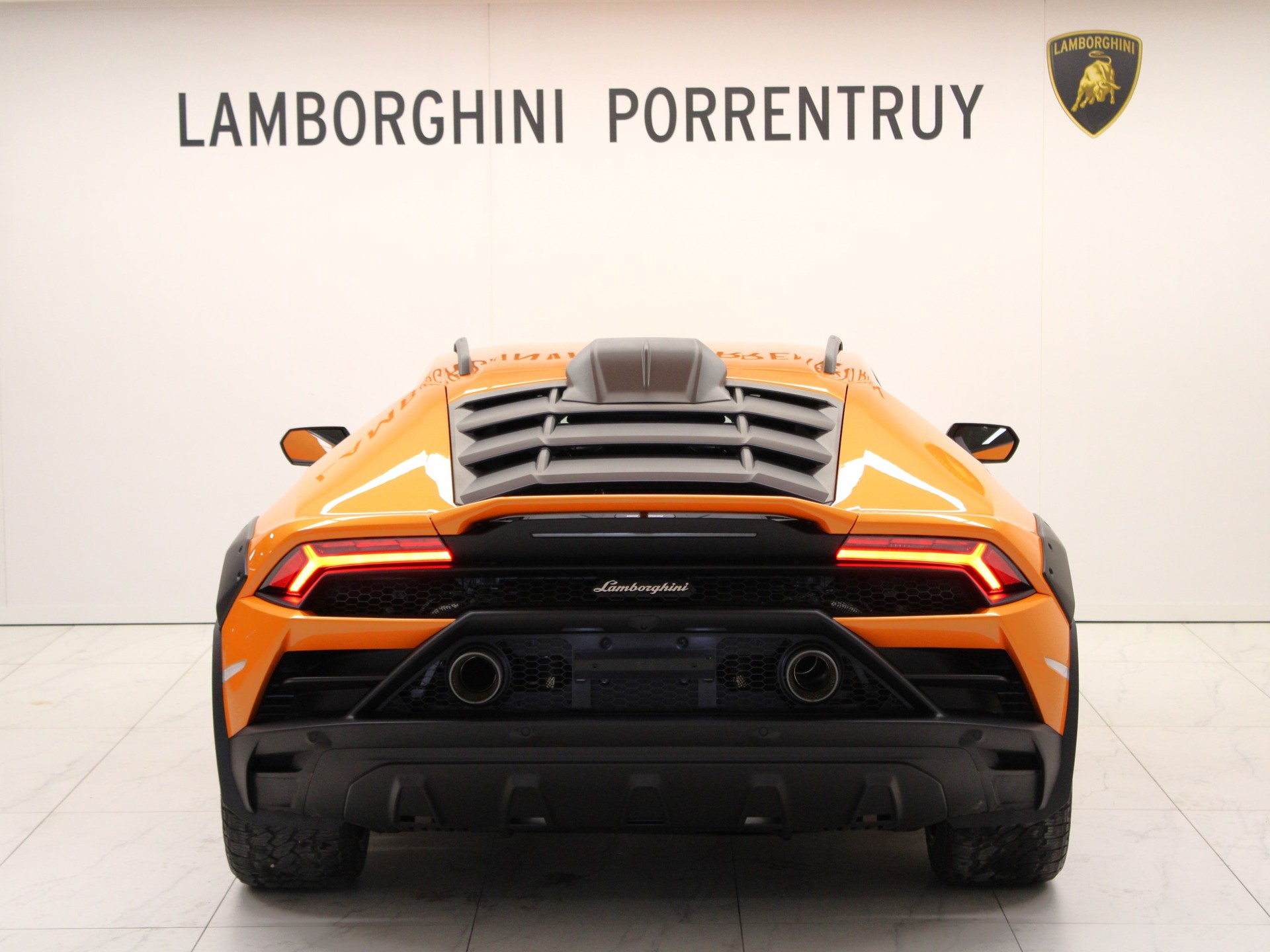LAMBORGHINI Huracan Sterrato-image-3