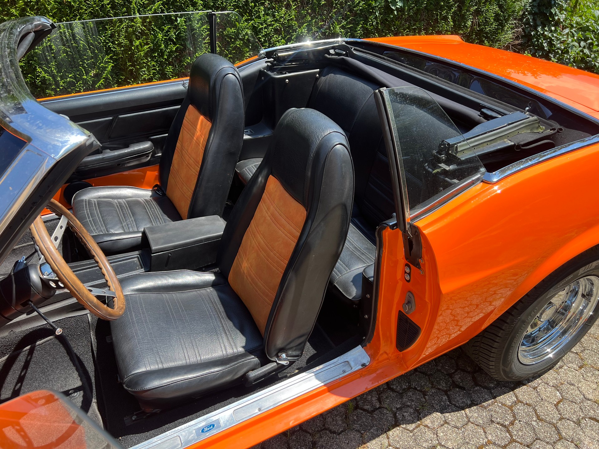 FORD MUSTANG V8-image-4