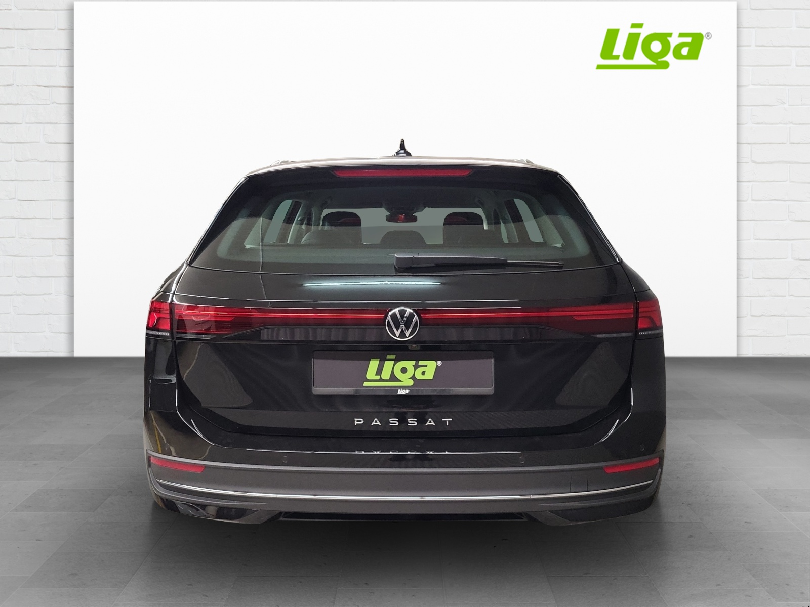 VW Passat Variant 2.0 TDI Business DSG-image-4