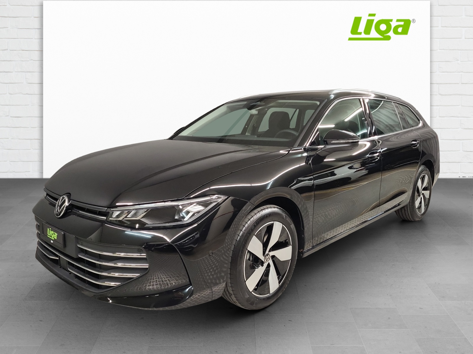 VW Passat Variant 2.0 TDI Business DSG-image-1
