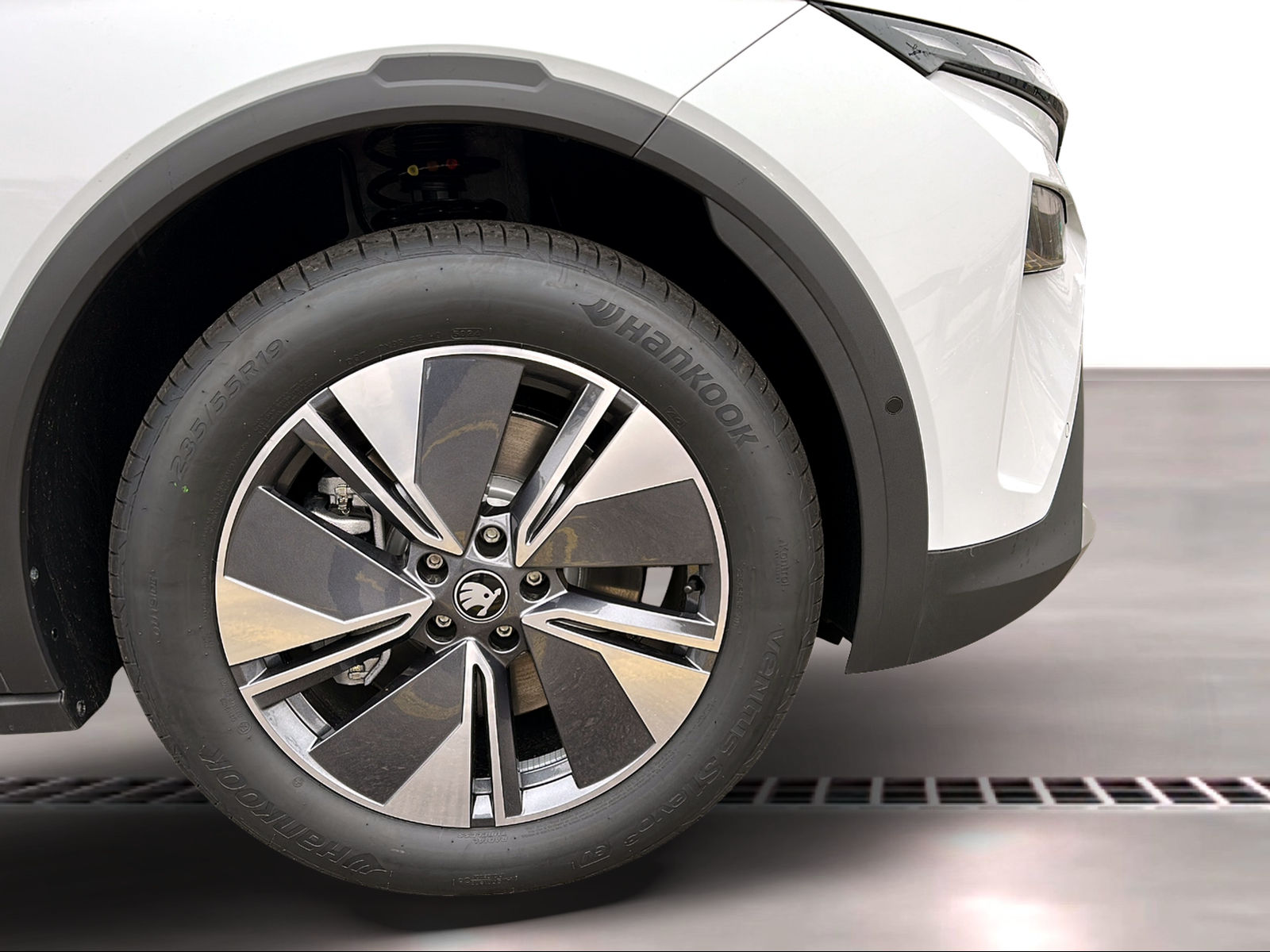 SKODA Elroq 85-image-7