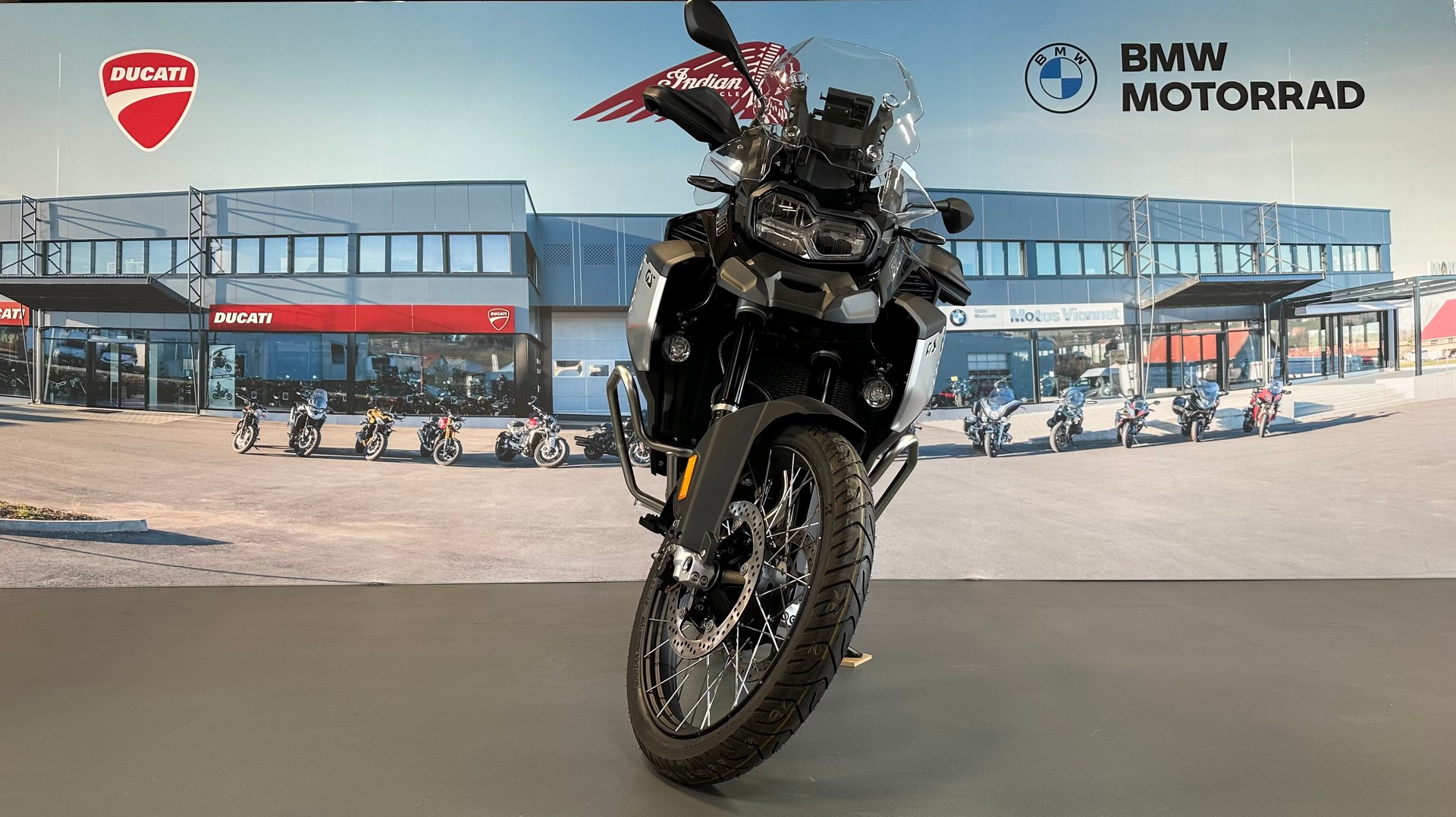 BMW F 900 GS Adventure-image-4