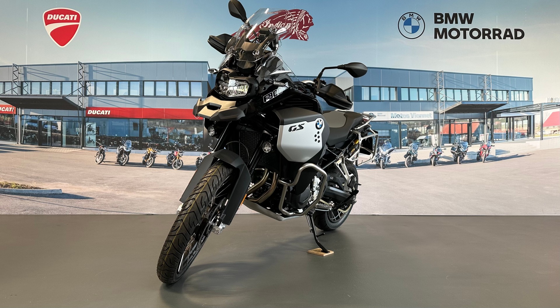 BMW F 900 GS Adventure-showroom-element-1