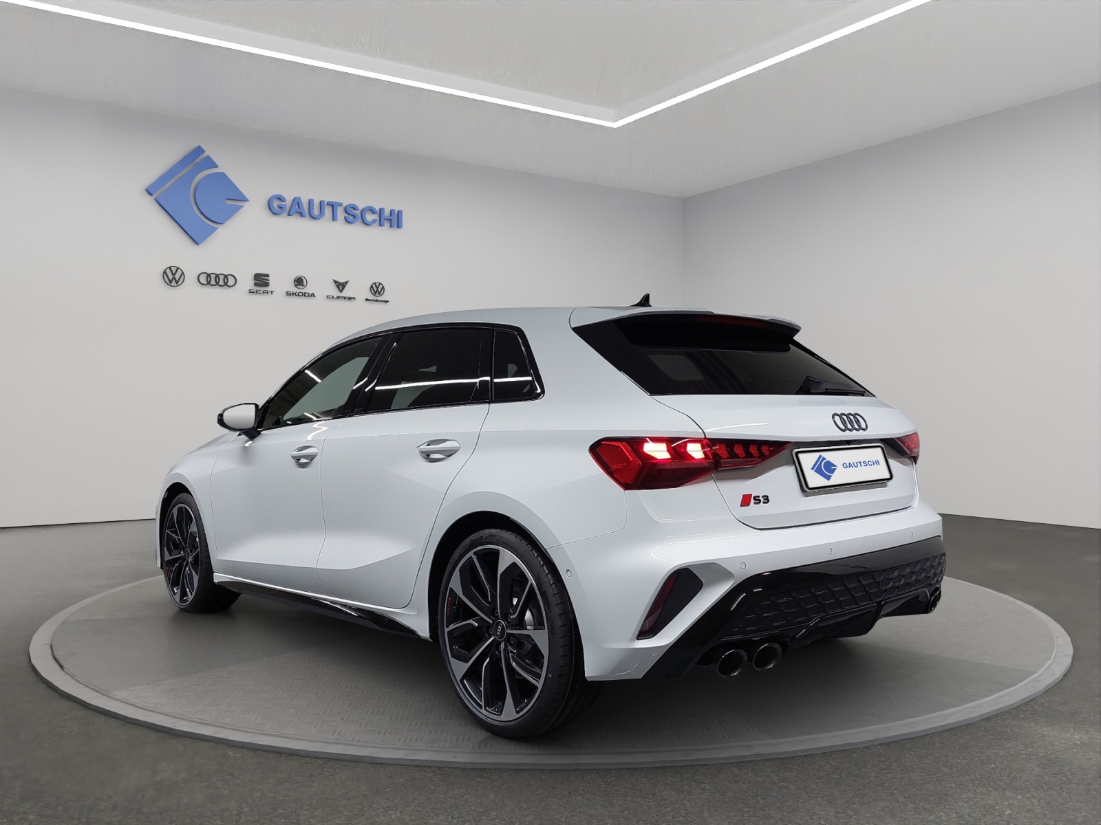 AUDI S3 Sportback TFSI quattro S-tronic-image-2