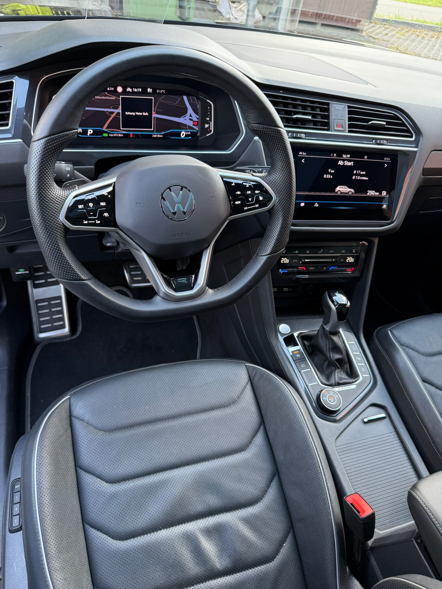 VW Tiguan Allspace 2.0 TDI SCR R-Line 4- Motion DSG-image-12