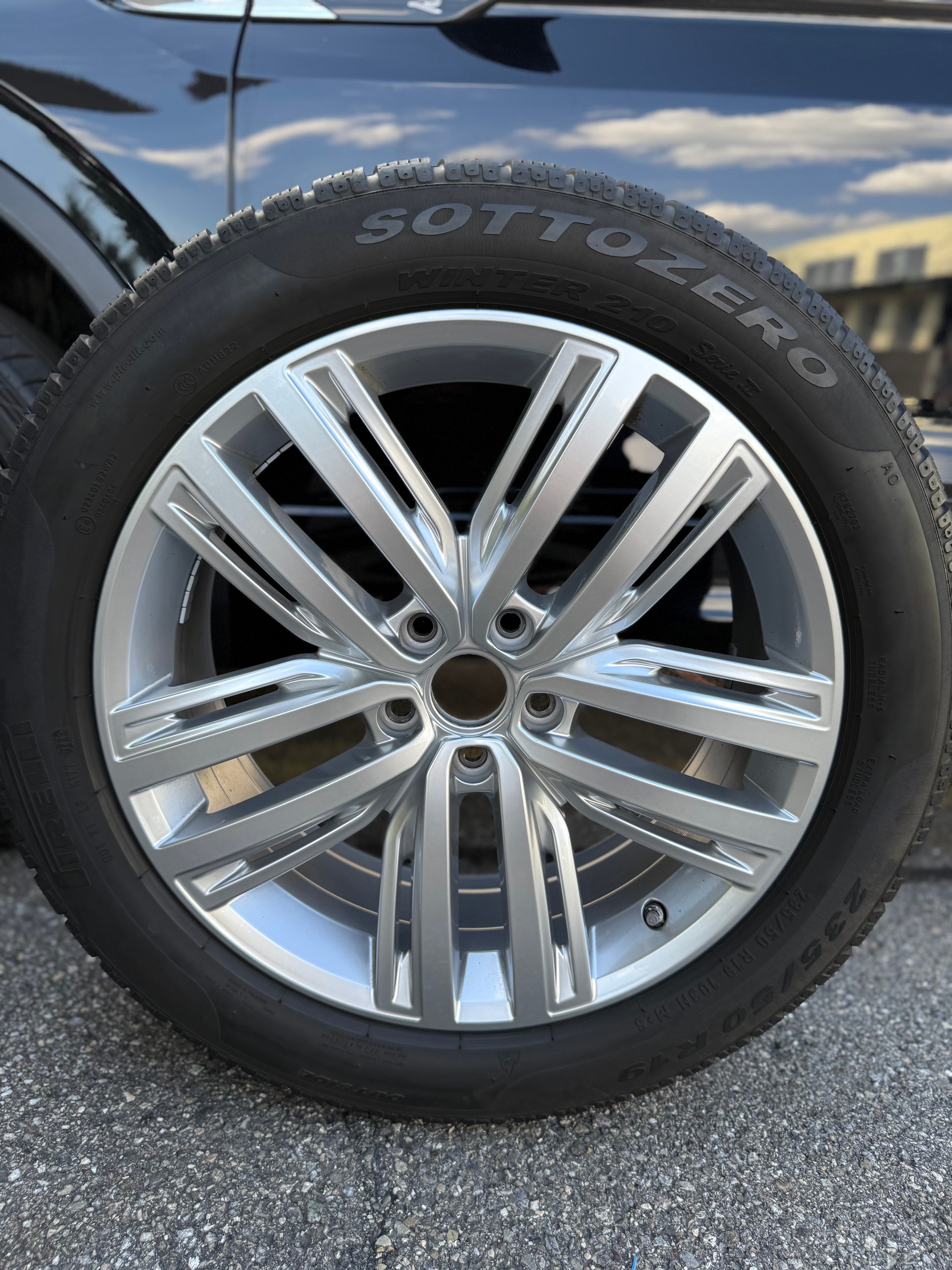VW Tiguan Allspace 2.0 TDI SCR R-Line 4- Motion DSG-image-17