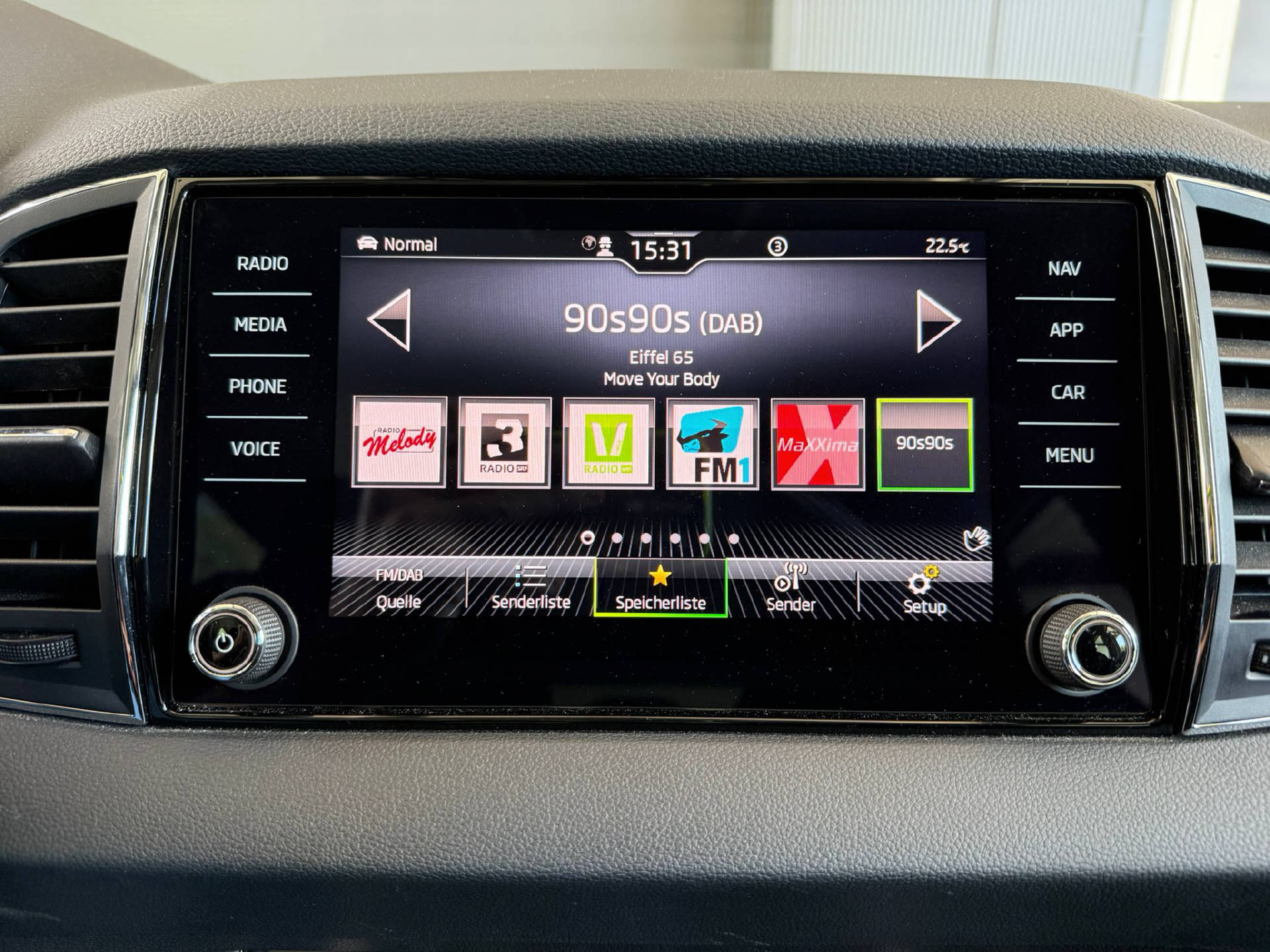 SKODA Karoq 2.0 TDI Ambition 4x4 DSG-image-14