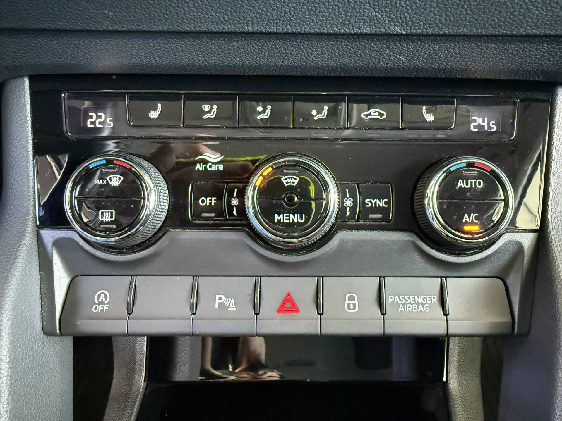 SKODA Karoq 2.0 TDI Ambition 4x4 DSG-image-15
