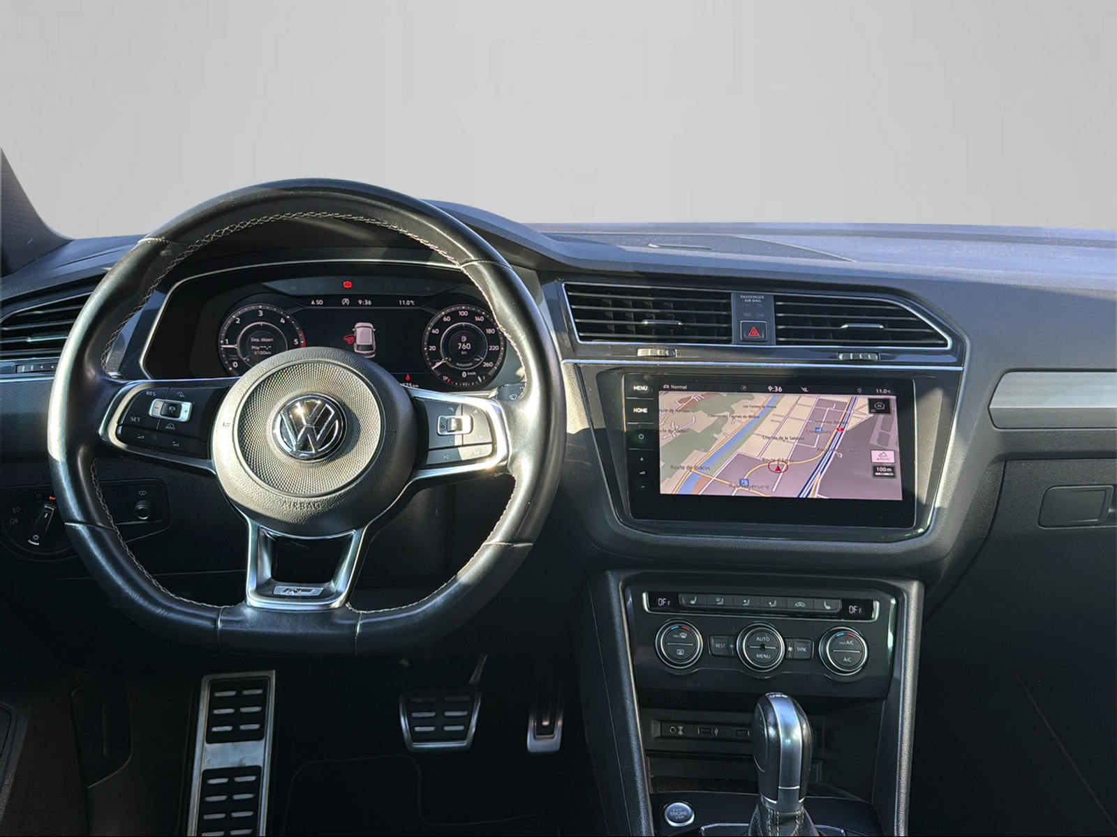 VW Tiguan 2.0 TDI SCR Highline 4Motion DSG-image-4