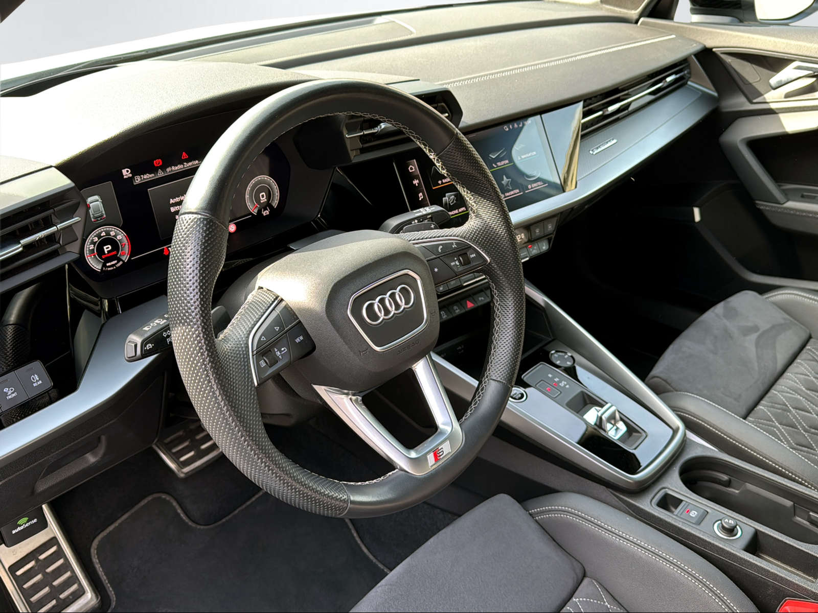 AUDI A3 Sportback 2.0 40 TFSI S Line quattro S-Tronic-image-5