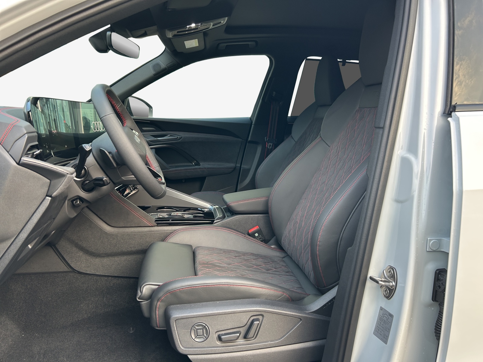 AUDI SQ5 TFSI quattro S-tronic-image-7