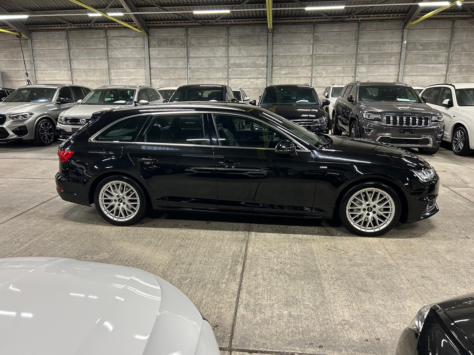 AUDI A4 Avant 2.0 TDI Sport quattro S-tronic-image-3