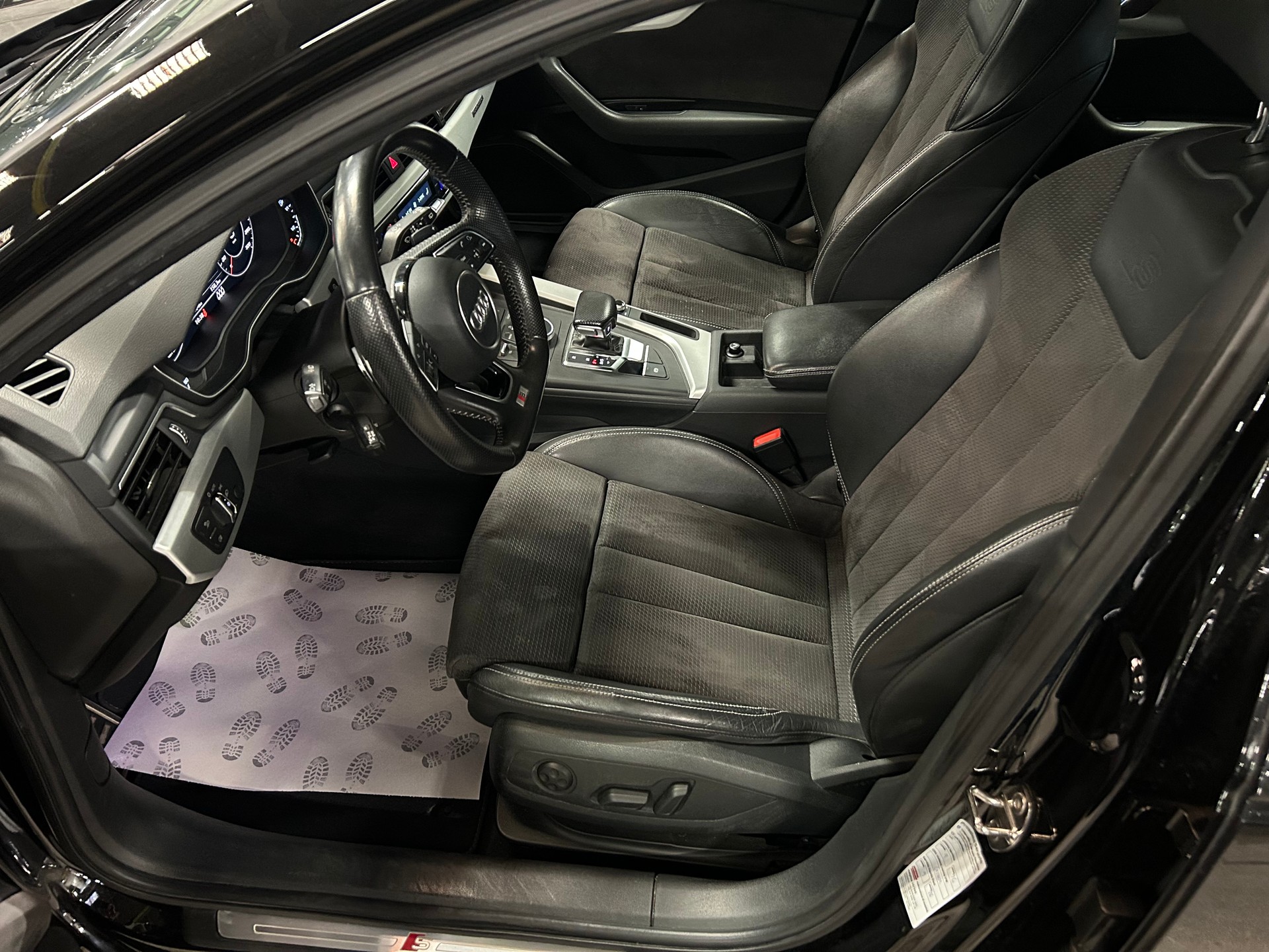 AUDI A4 Avant 2.0 TDI Sport quattro S-tronic-image-9