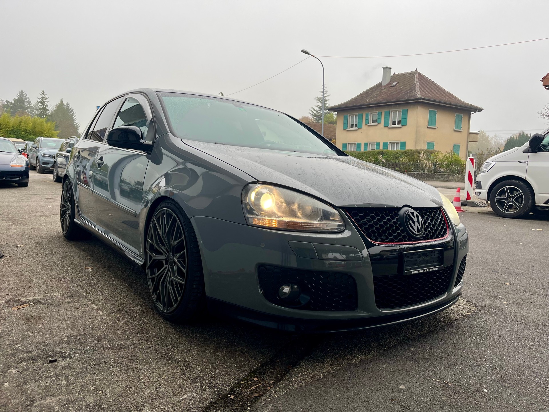 VW Golf 2.0 TFSI GTI Edition 30-showroom-element-3
