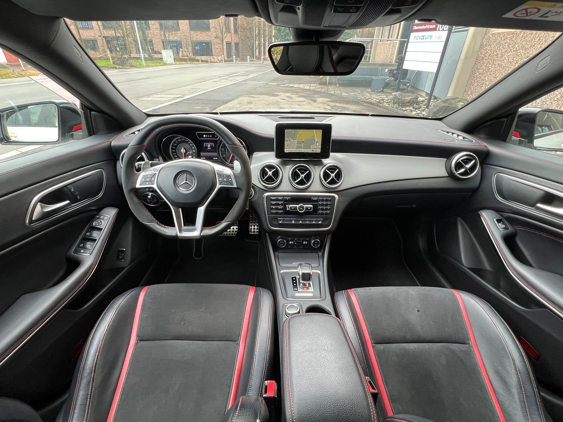 MERCEDES-BENZ CLA 45 AMG 4Matic Speedshift-image-7
