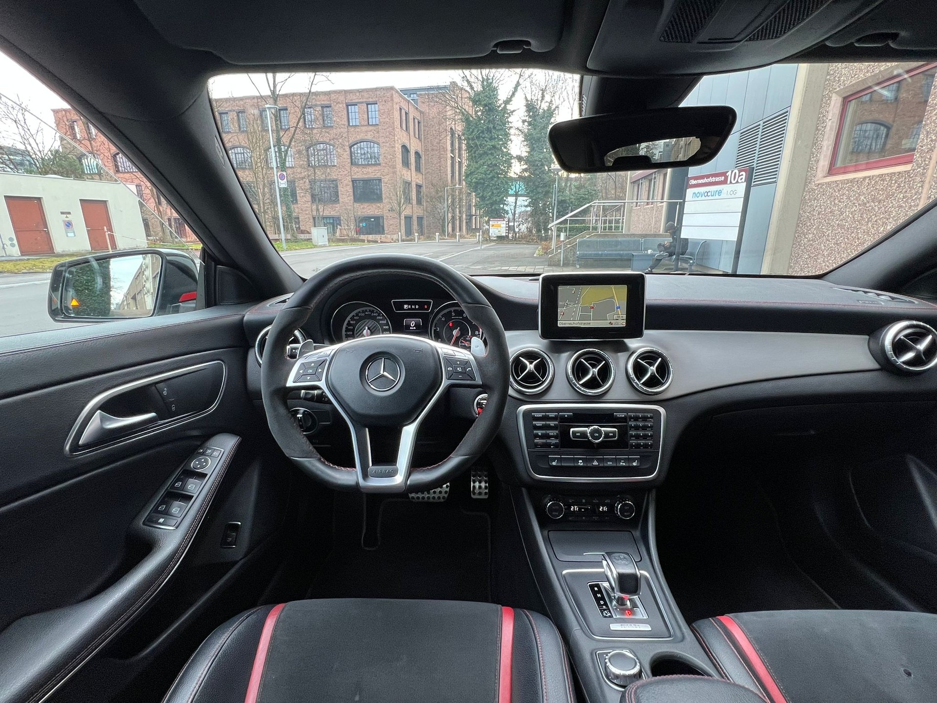 MERCEDES-BENZ CLA 45 AMG 4Matic Speedshift-image-8