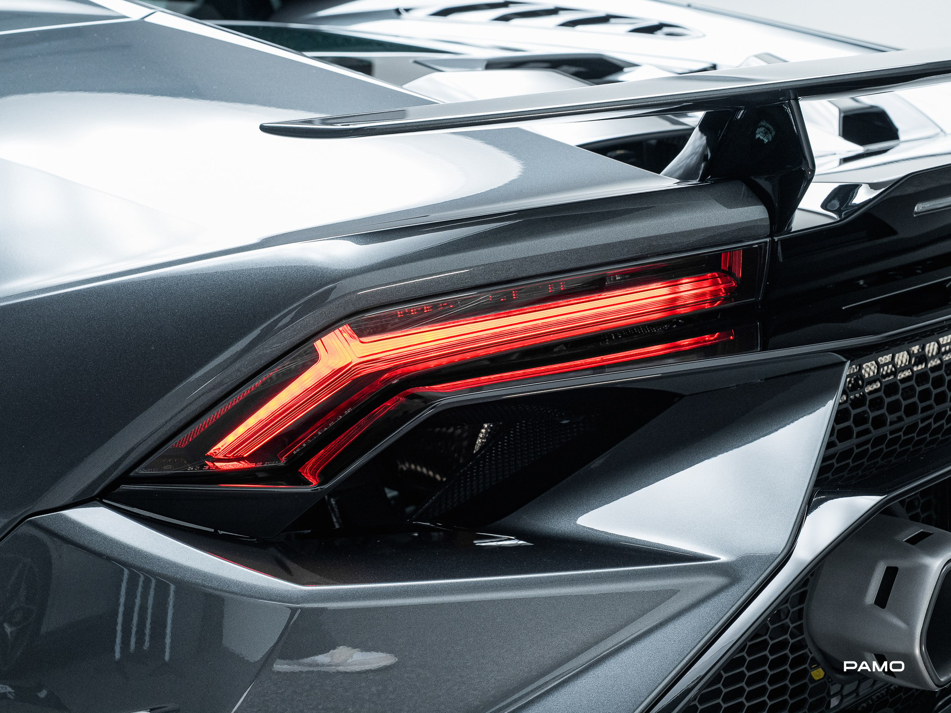 LAMBORGHINI Tecnica-image-20