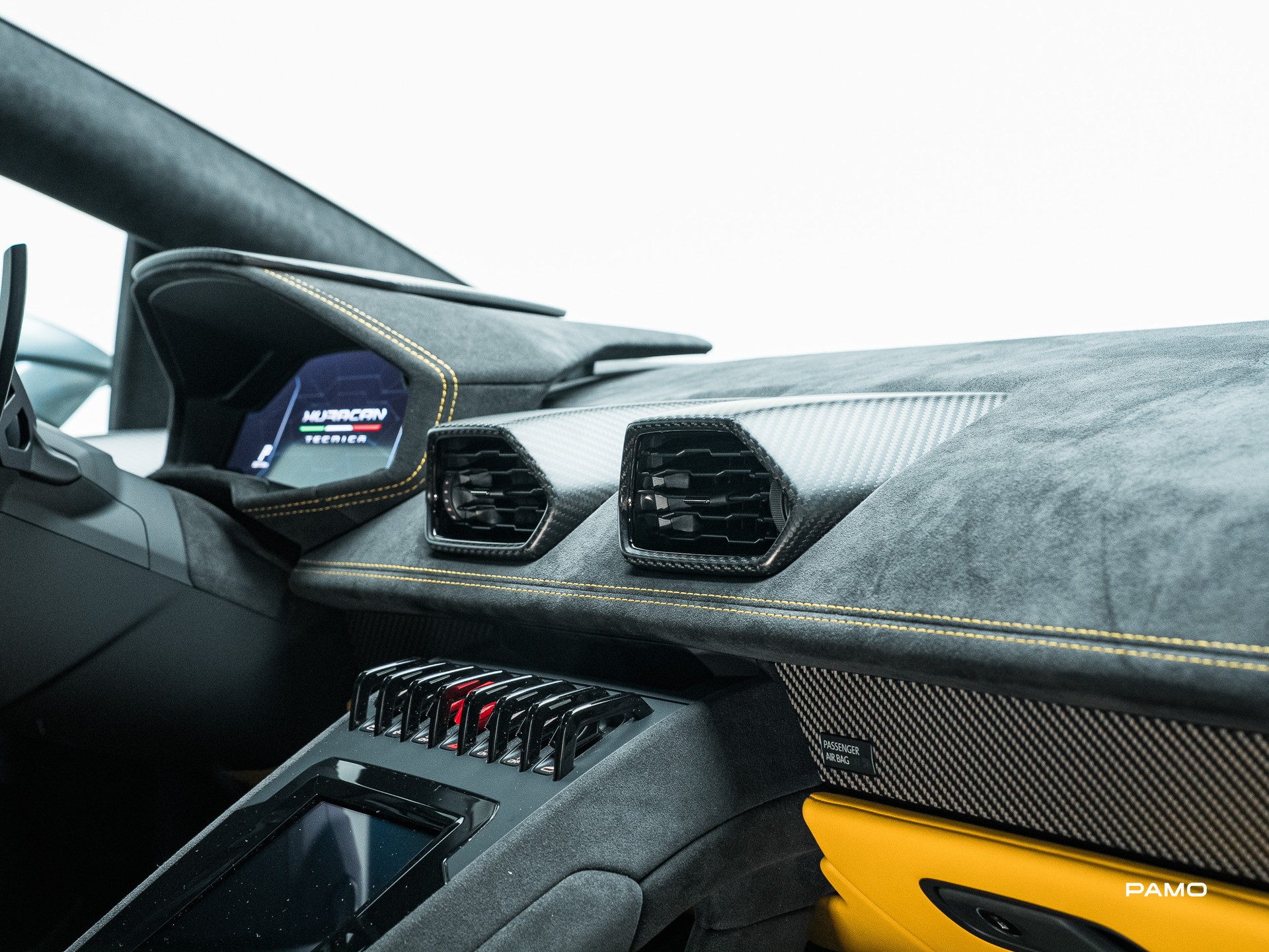 LAMBORGHINI Tecnica-image-23