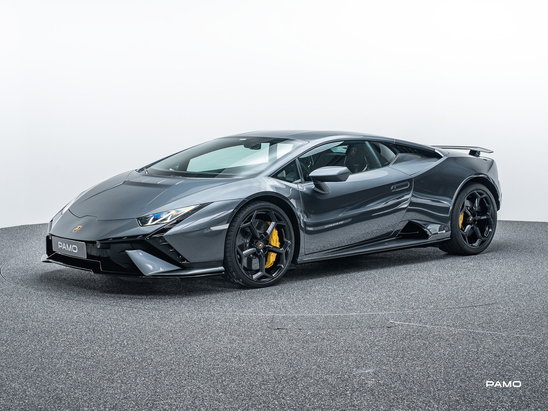 LAMBORGHINI Tecnica-showroom-element-3