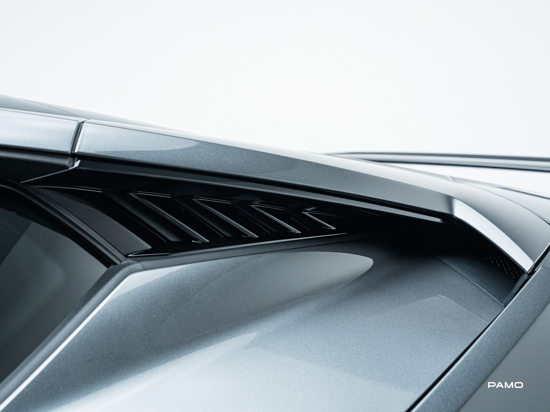 LAMBORGHINI Tecnica-image-13