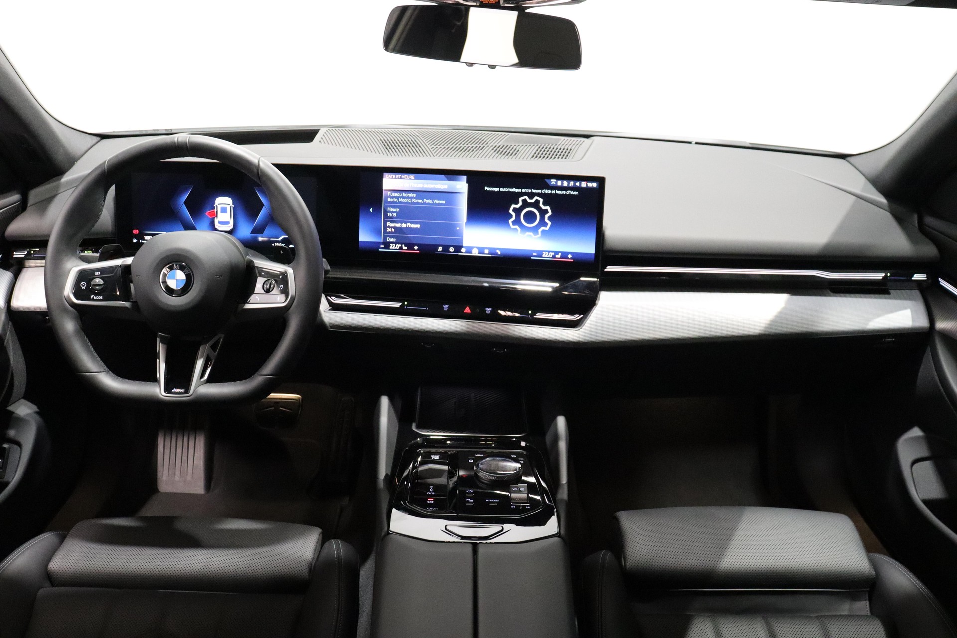 BMW 520d xDrive Touring-image-6
