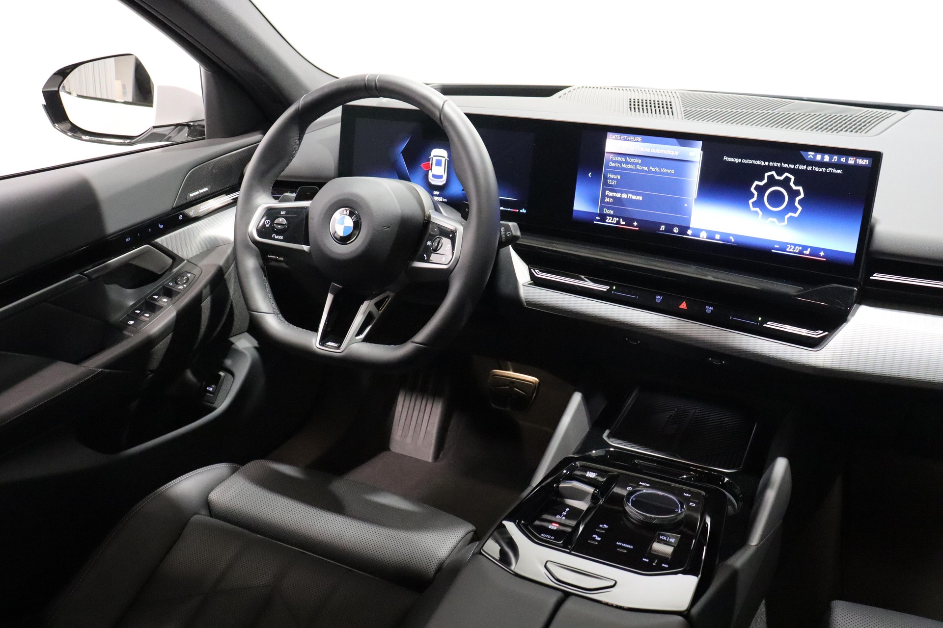 BMW 520d xDrive Touring-image-7