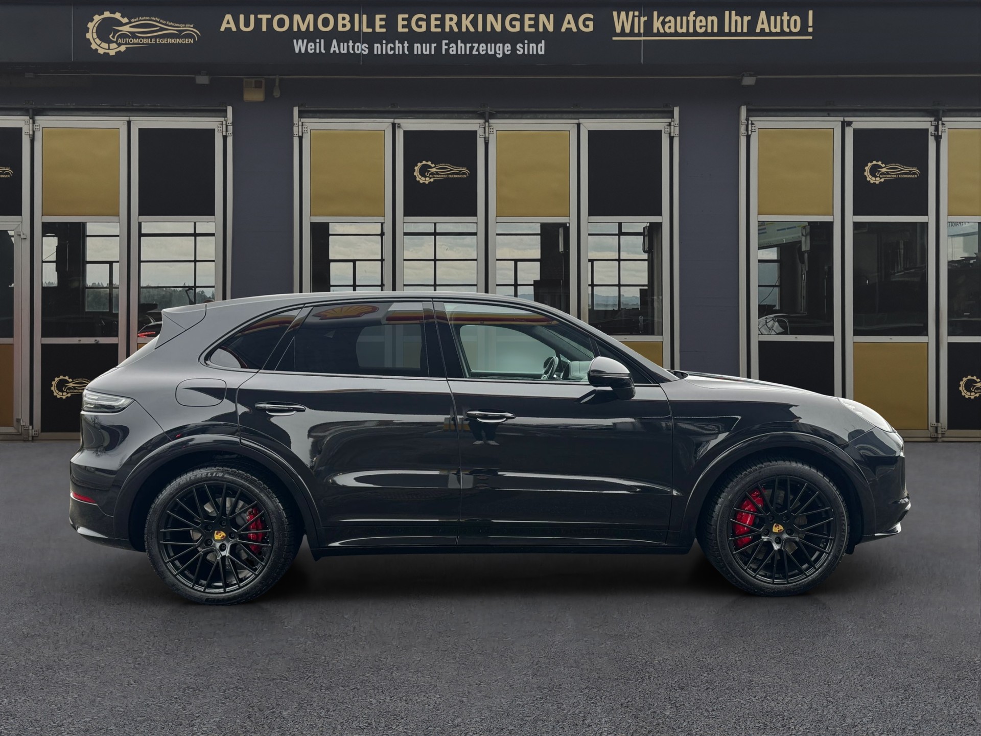 PORSCHE Cayenne 4.0 V8 GTS-image-3