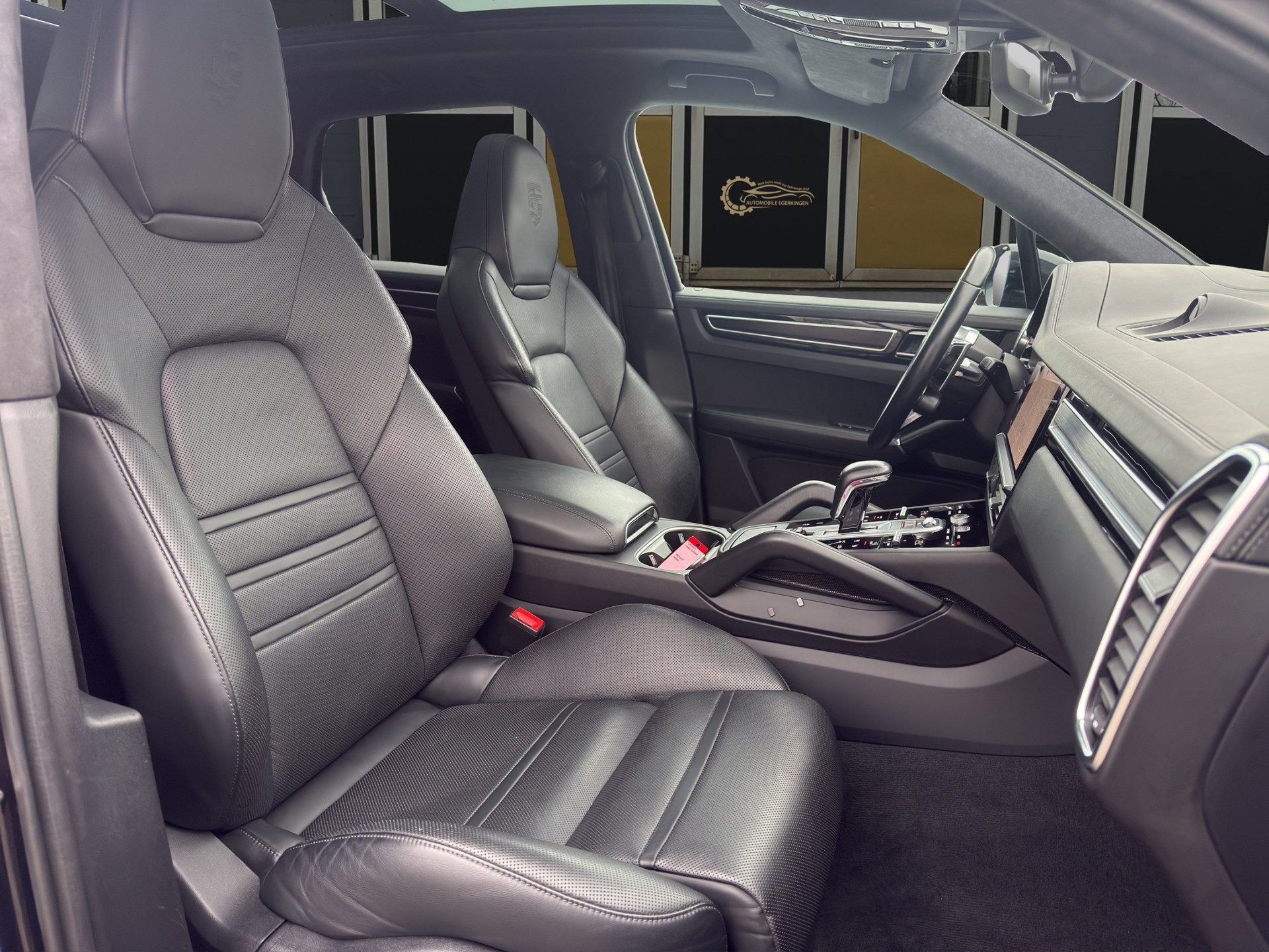 PORSCHE Cayenne 4.0 V8 GTS-image-9