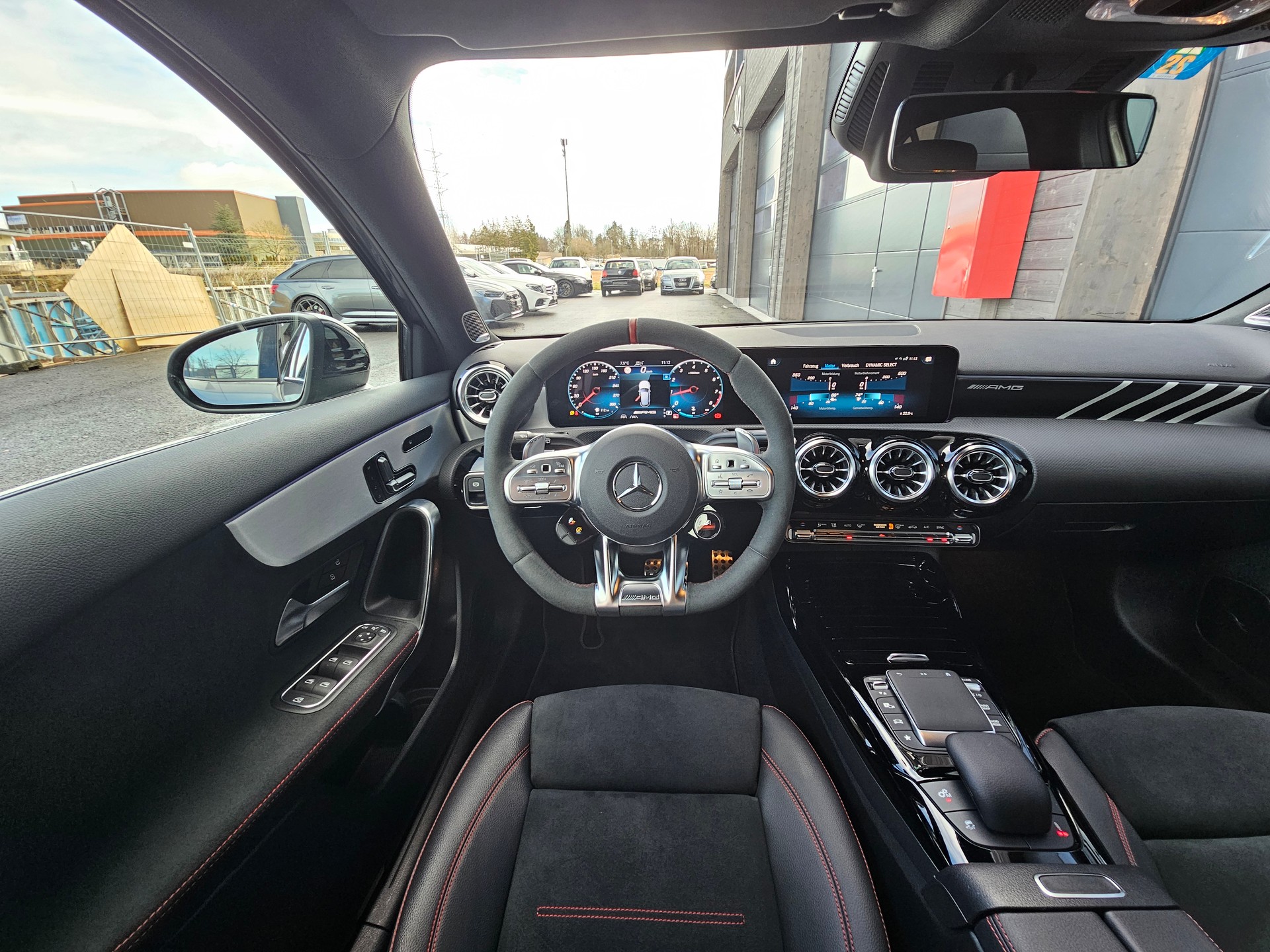 MERCEDES-BENZ A 45 S AMG 4Matic+ Speedshift-image-11
